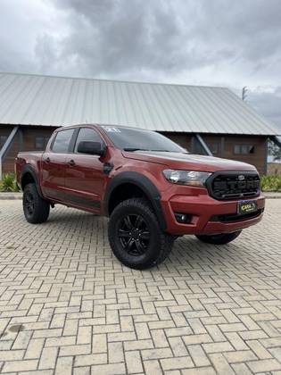FORD RANGER 3.2 XLS 4X4 CD 20V DIESEL 4P AUTOMÁTICO FORD RANGER 3.2 XLS 4X4 CD 20V DIESEL 4P AUTOMÁTICO